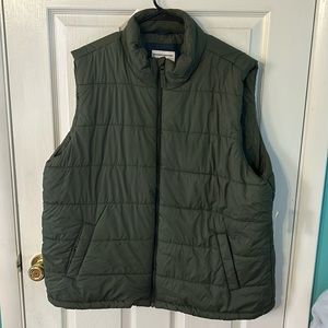 Amazon Essentials Men’s Vest